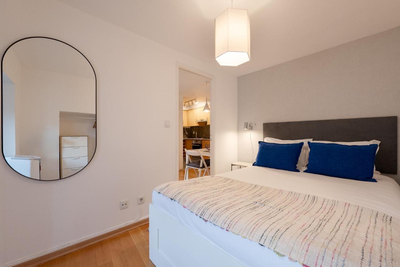 Contemporary Apartment In Chiado 3 Lissabon Buitenkant foto