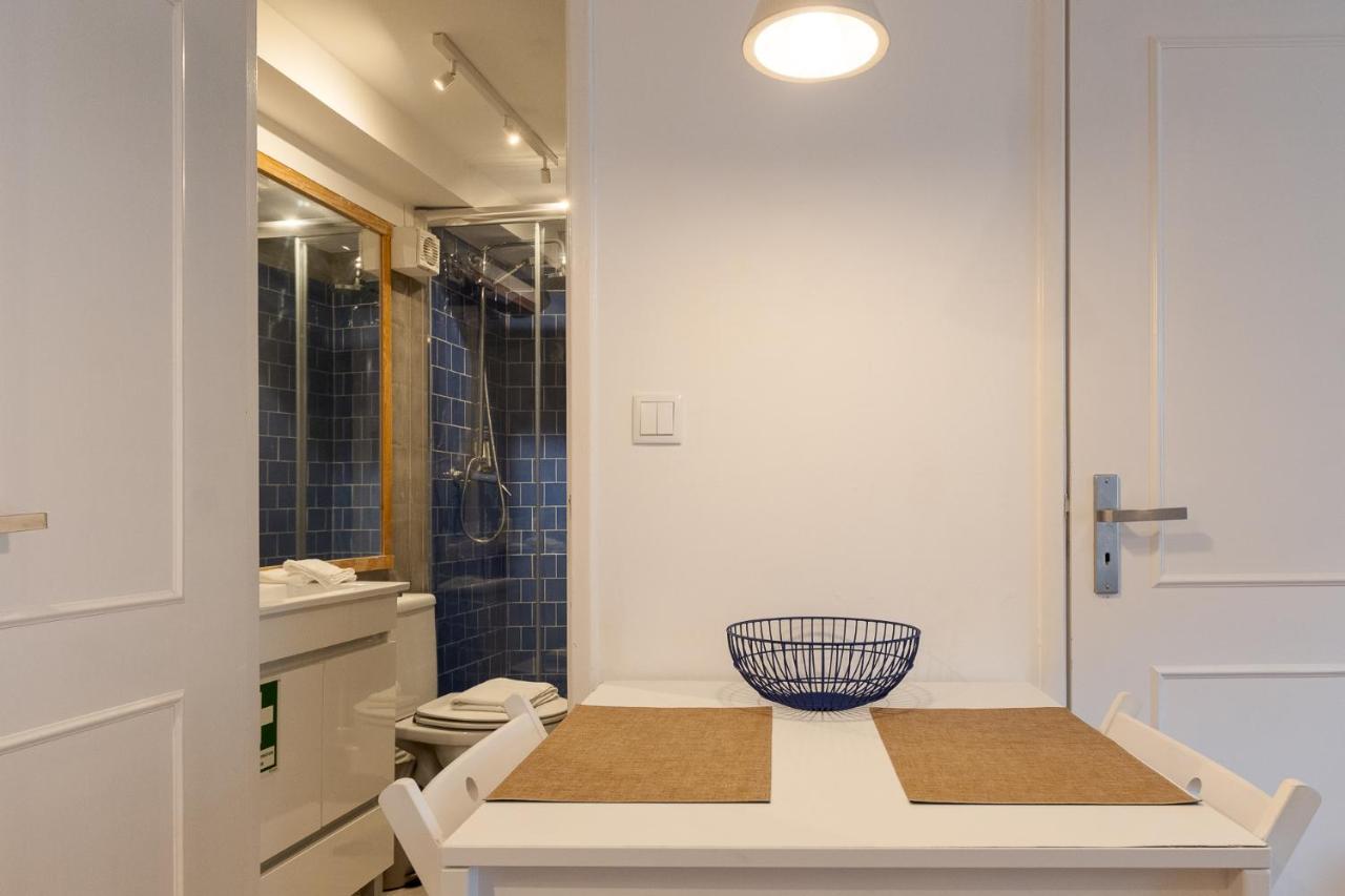 Contemporary Apartment In Chiado 3 Lissabon Buitenkant foto