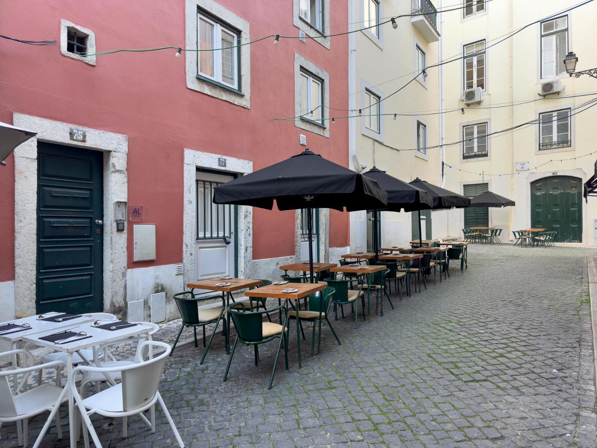 Contemporary Apartment In Chiado 3 Lissabon Buitenkant foto